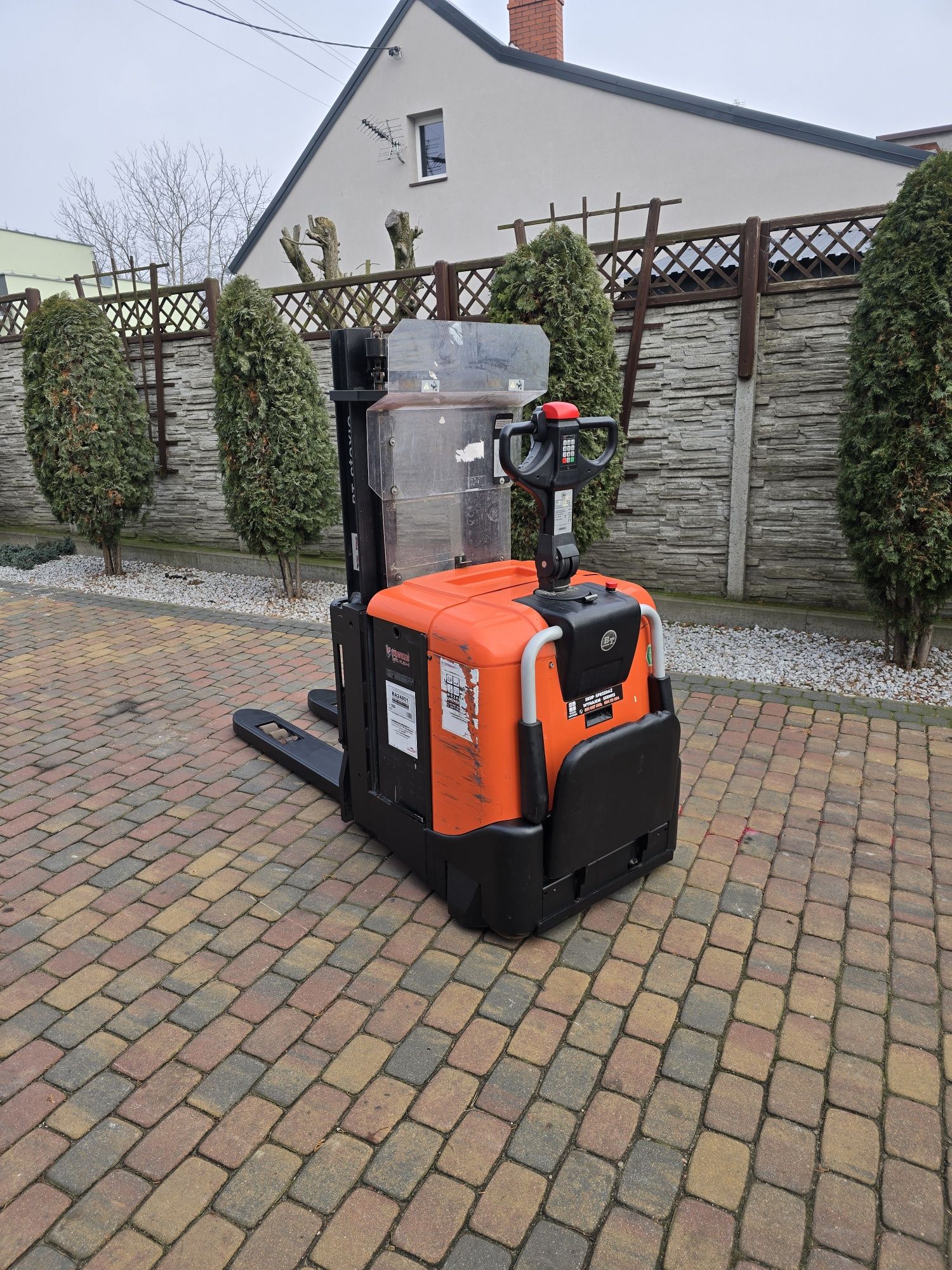 Wózek paletowy masztowy elektryczny Toyota BT SPE 125 sztaplarka 2012r