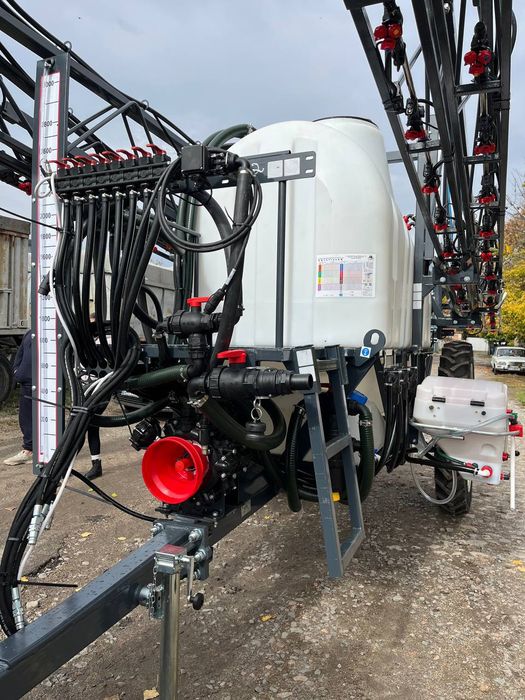 Причіпний оприскувач Богдан