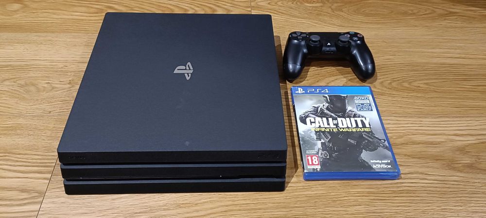 PS4 Pro 1TB - Comando original + Call of Duty