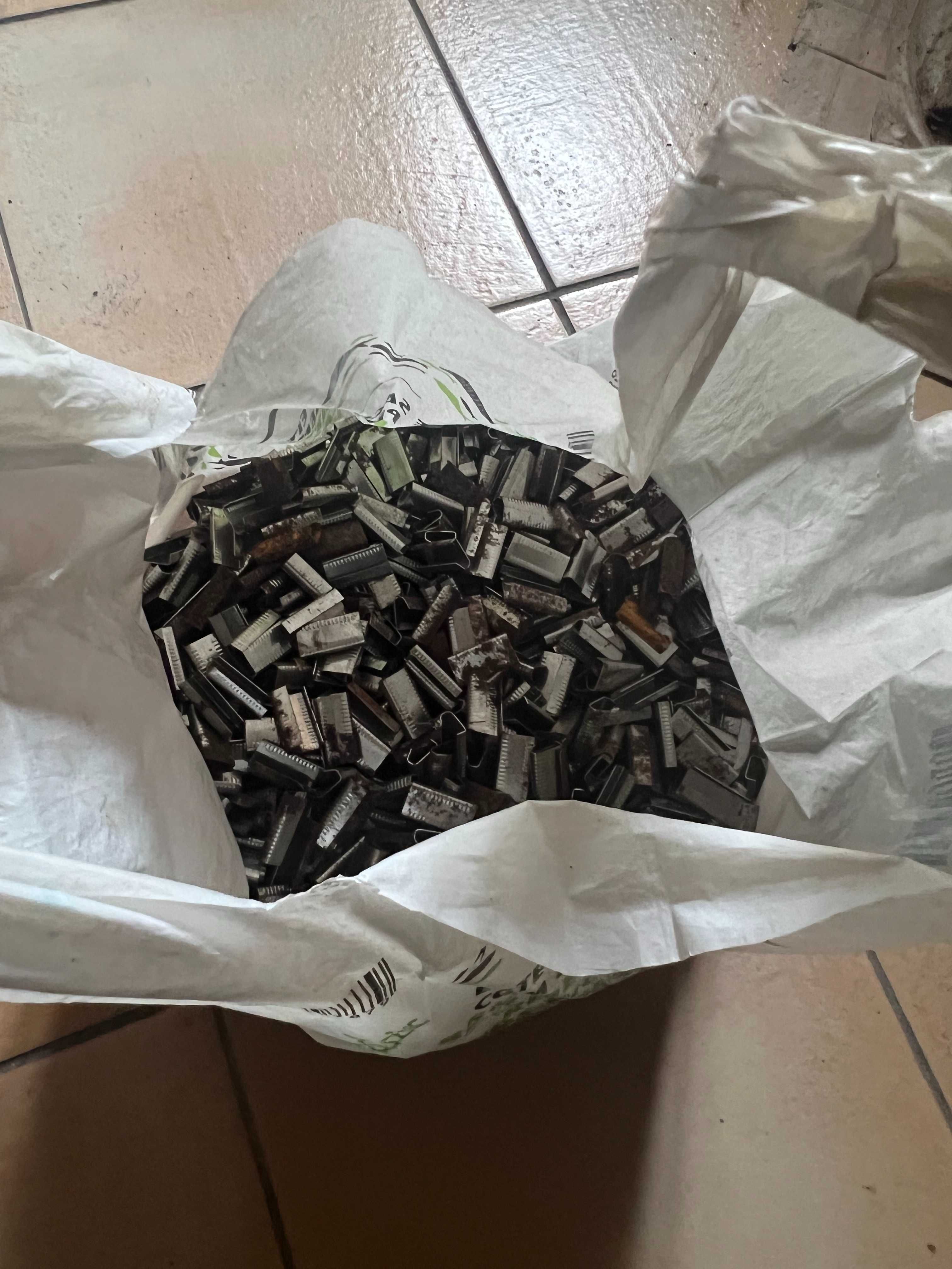 Combinado manual esticador–engastador – fitas de polipropileno - Usado