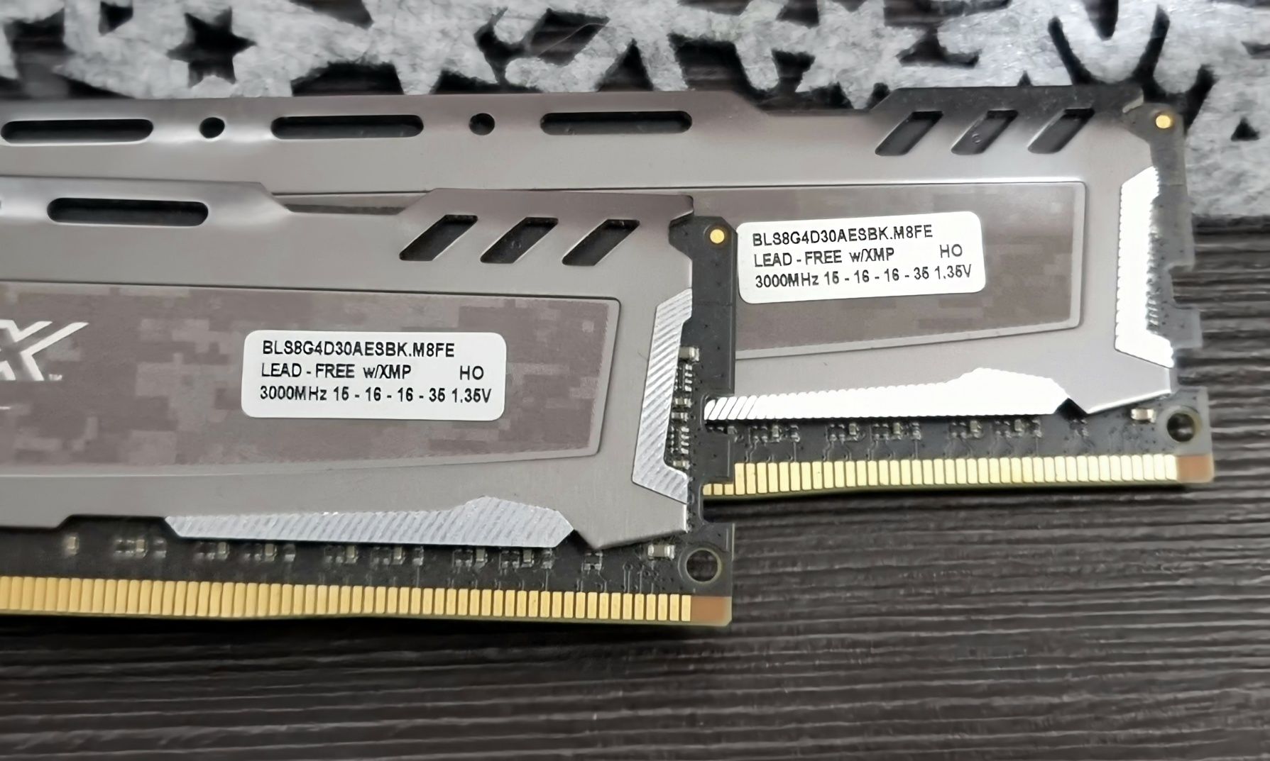 Dwie kości 8gb ballistix DDR4
