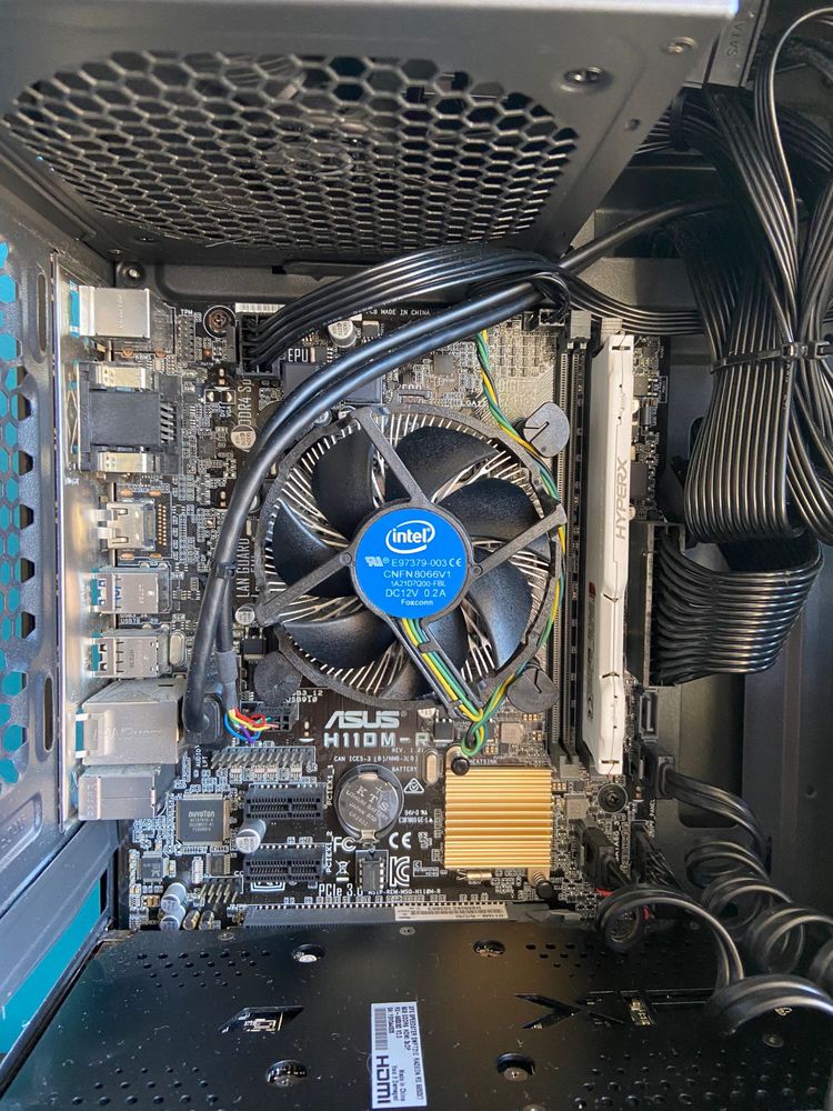 Computador Amd Radeon RX 6650 XT, Intel Core i5-7400, 8 GB RAM