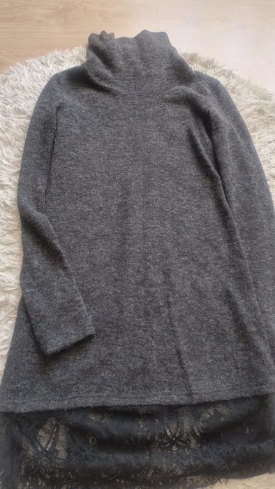 Тепла сукня з горловиною