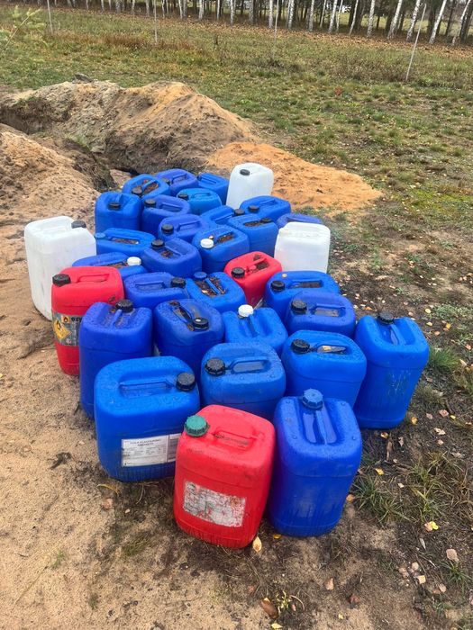 Karnister po paliwie