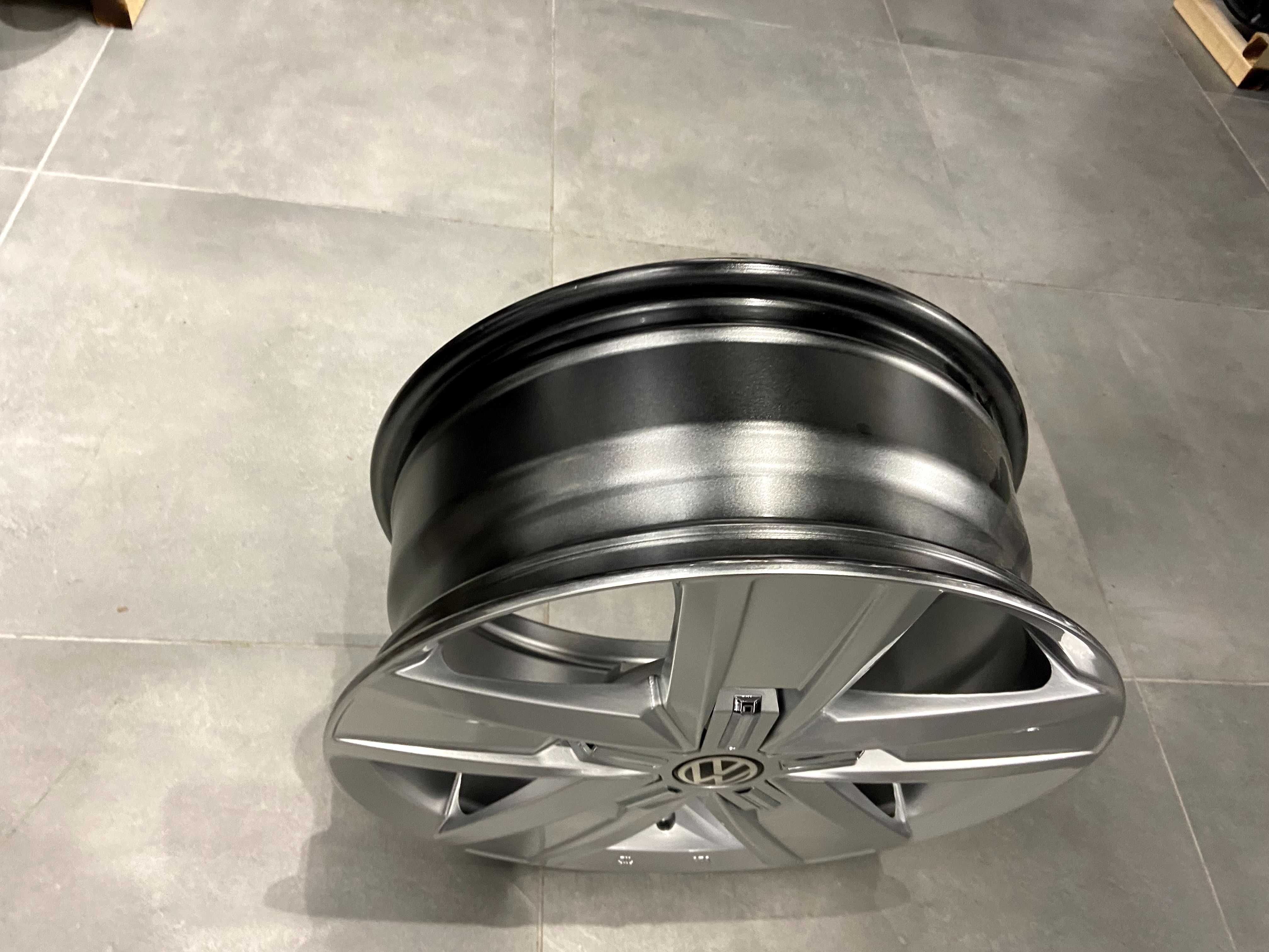 Felgi aluminiowe 17 5x120 Tank VW T5 T6 Multivan T7