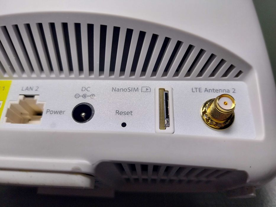 Netgear Orbi LBR20 router na kartę SIM