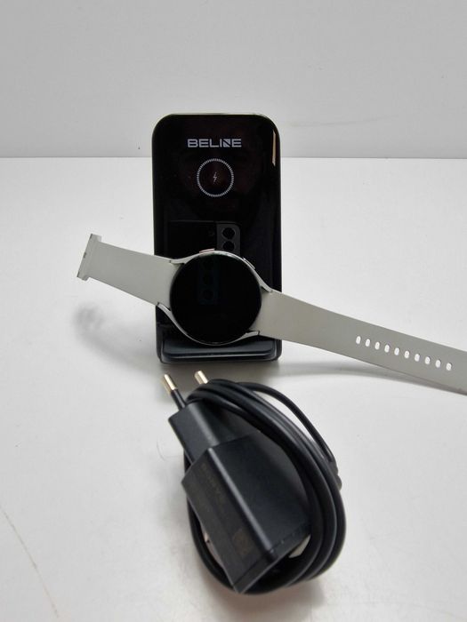 Smartwatch Samsung Galaxy watch 4 44mm R870 + Ładowarka wielofunkcyjna