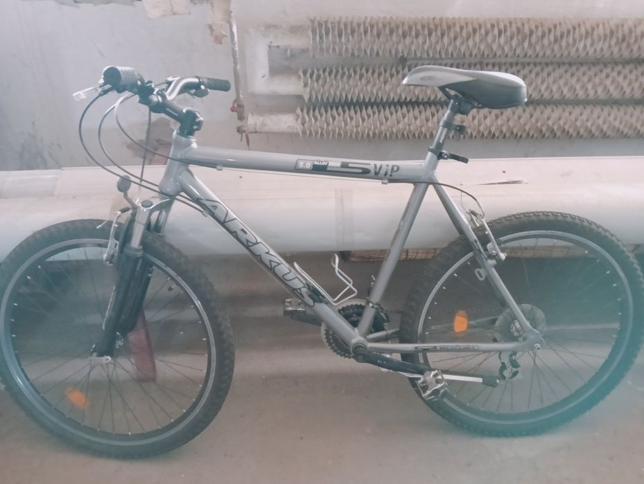 Męski rower, nowe opony