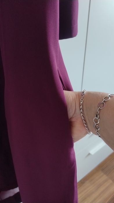 Sukienka  długa zwiewna .