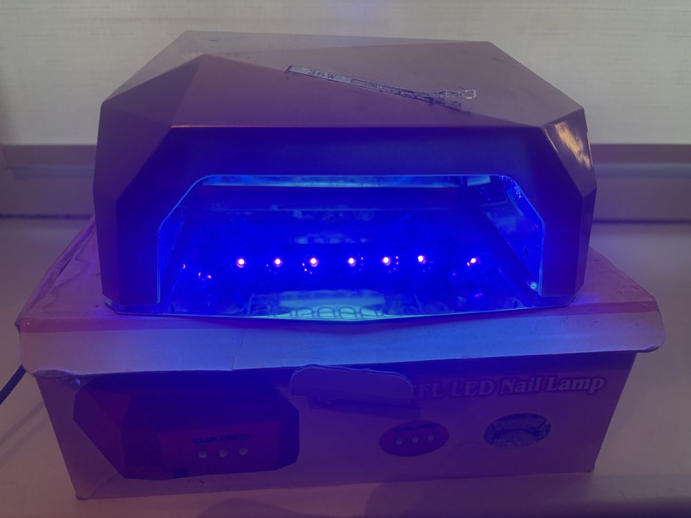 Led nail lampa в ідеальному стані