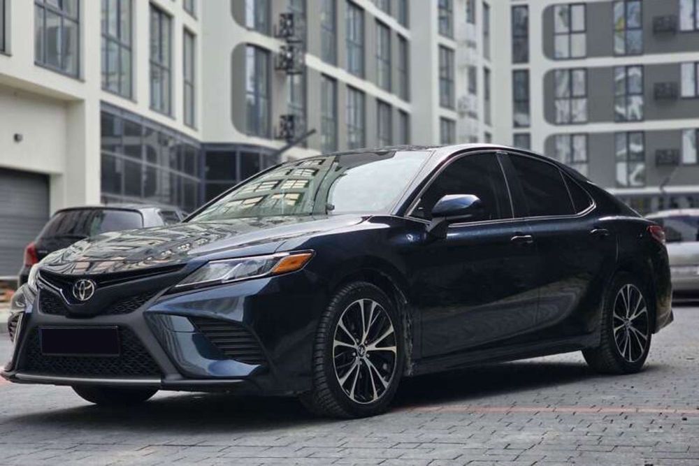 Toyota Camry 2018