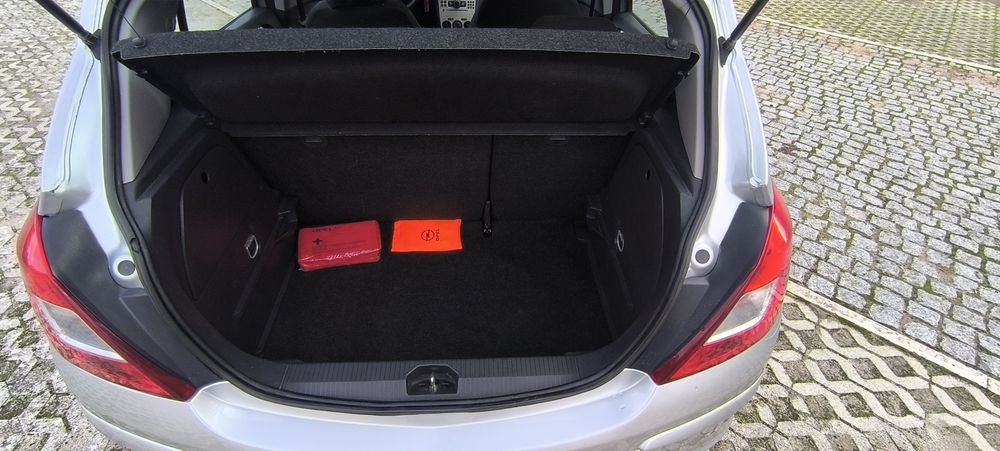 Opel Corsa D estimado