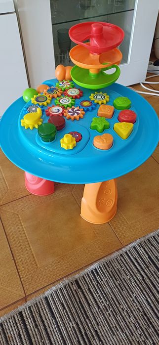 Mesa atividades + saco legos