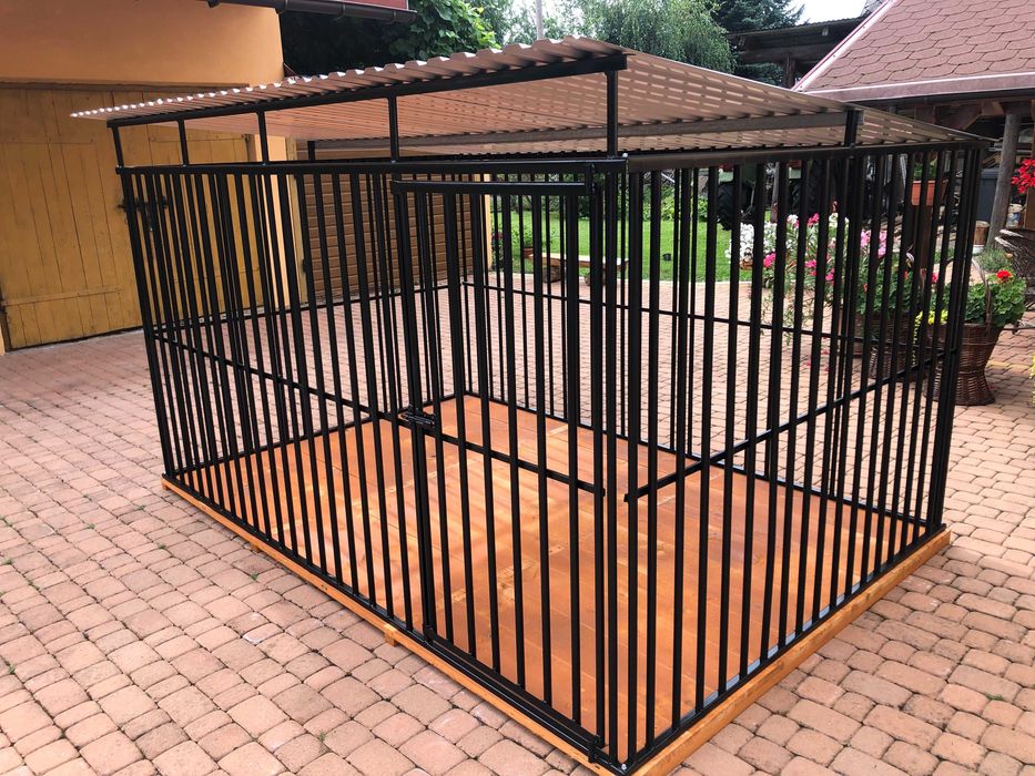 kojec dla psa, Producent-różne wymiary