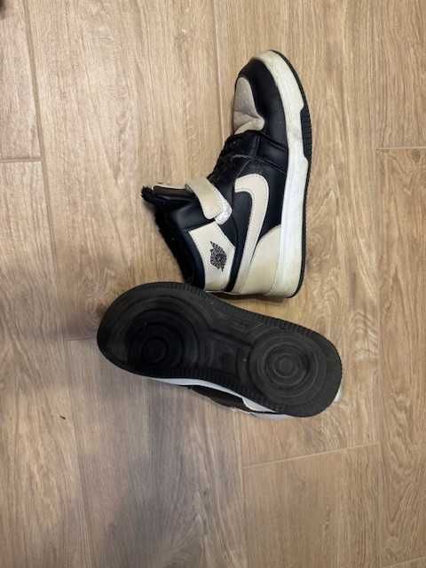 кросівки зимові  жіночі fashion