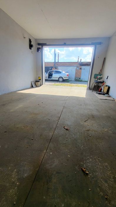 Гараж Європейський квартал, макдональдс