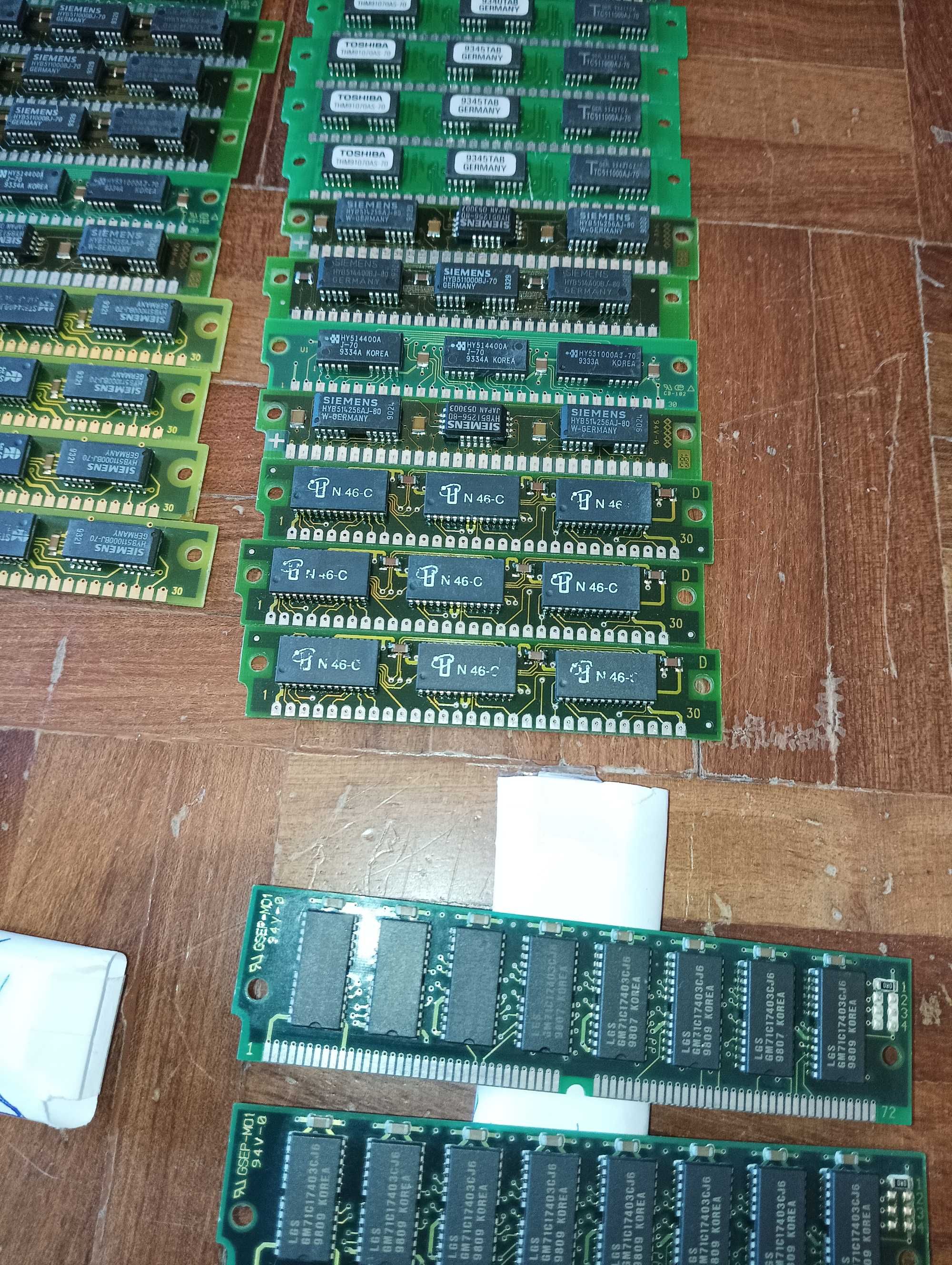 Conjunto de Memórias RAM de PC / Computador: SIMM, DIMM, SD-RAM, DDR