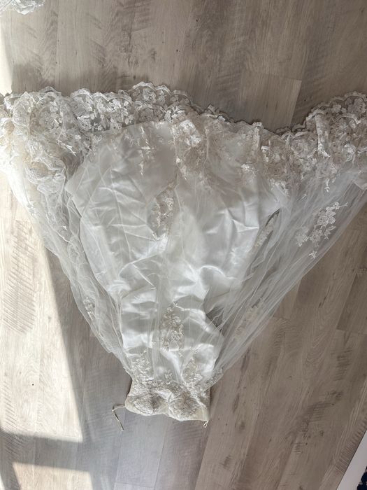 Весільна сукня айворі колір А-силует