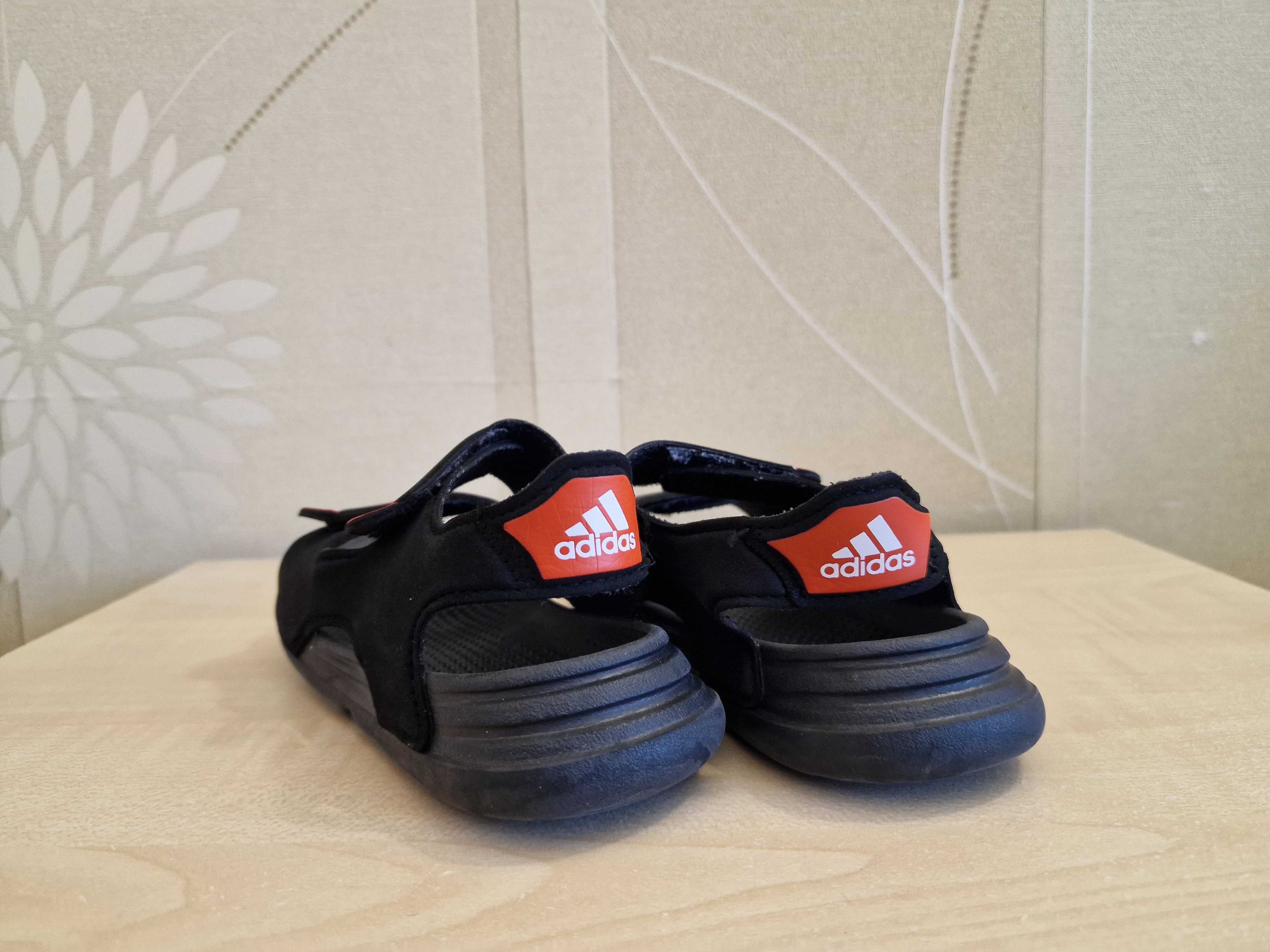 Босоніжки сандалії Adidas Swim Sandal оригінал розмір 27