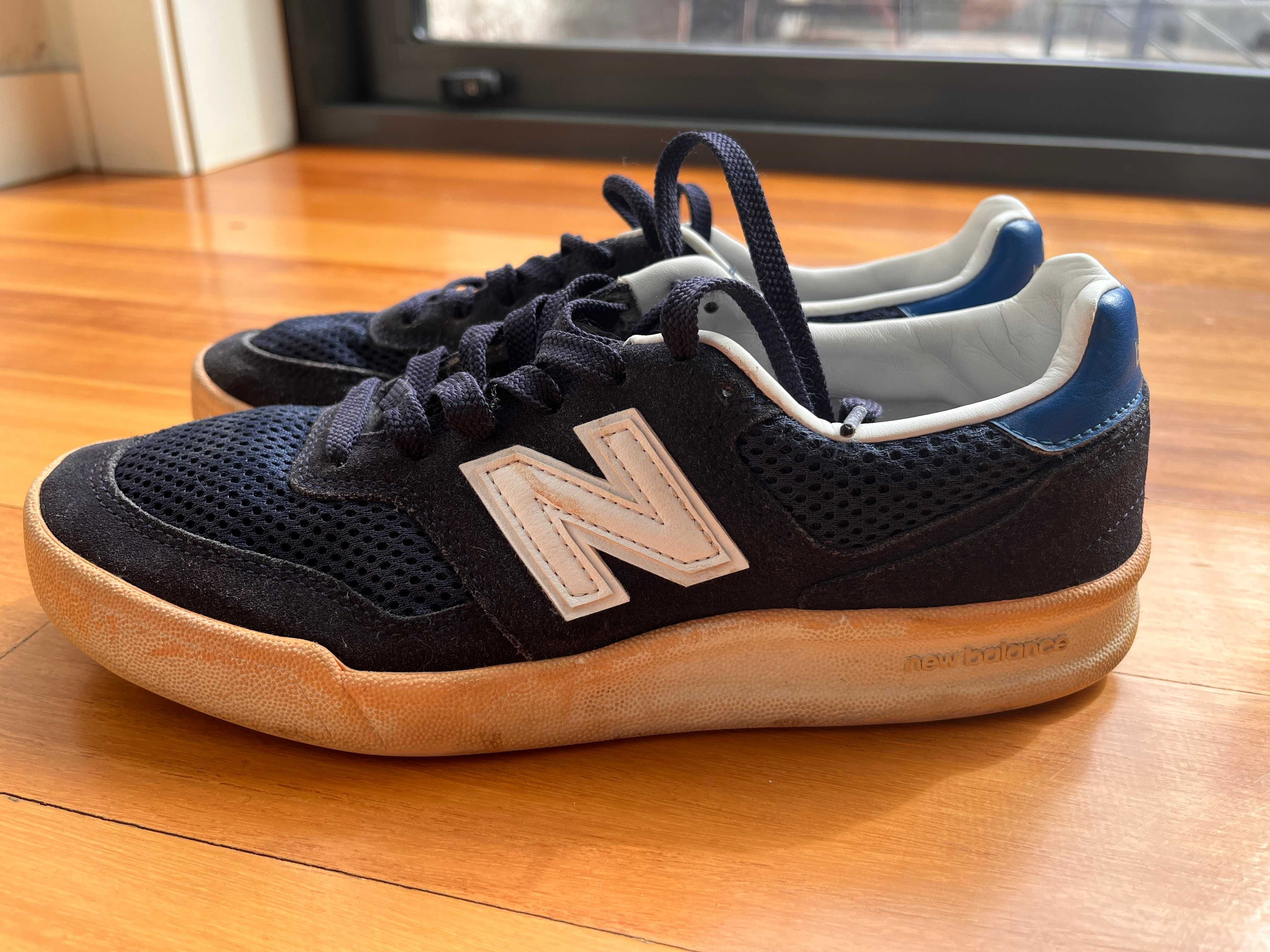 Sapatilhas New Balance CRT300K2 em azul marinho