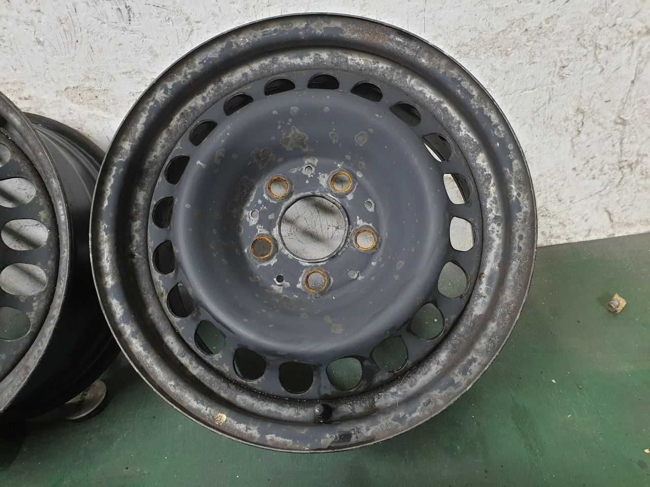 Felgi stal Mercedes R15 5x112 6,5JX15H2 ET 37 centr 66,6mm
