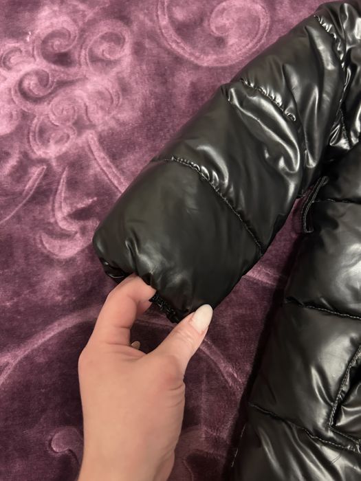 Куртка зимова на дівчинку6-7 років