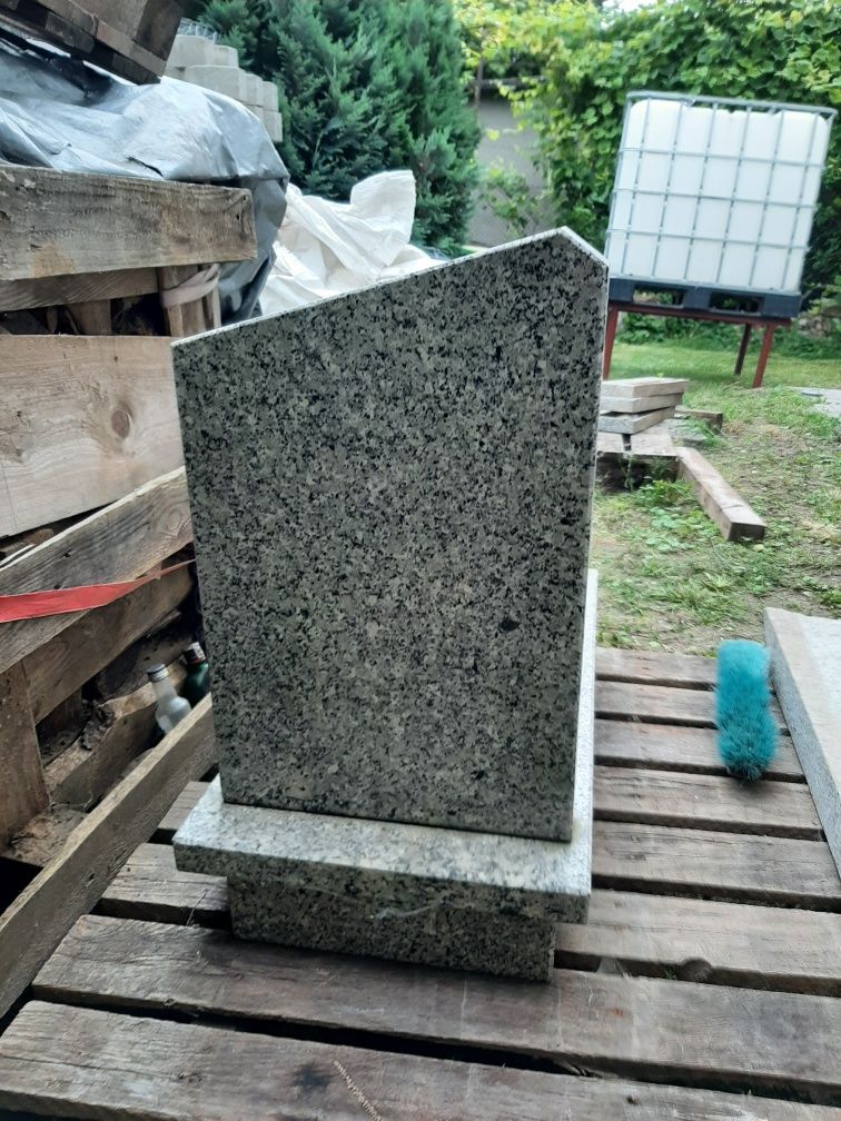 nagrobek na grób dziecięcy
