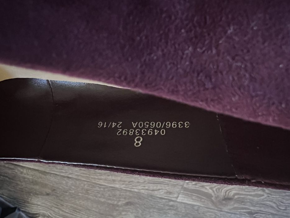 Жіночі класичні човники винного кольору від бренду M&S