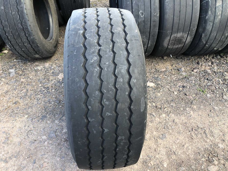 385/55R22.5 Opona PIRELLI ST01 Naczepowa 01