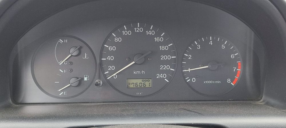 Автомобіль MAZDA 626