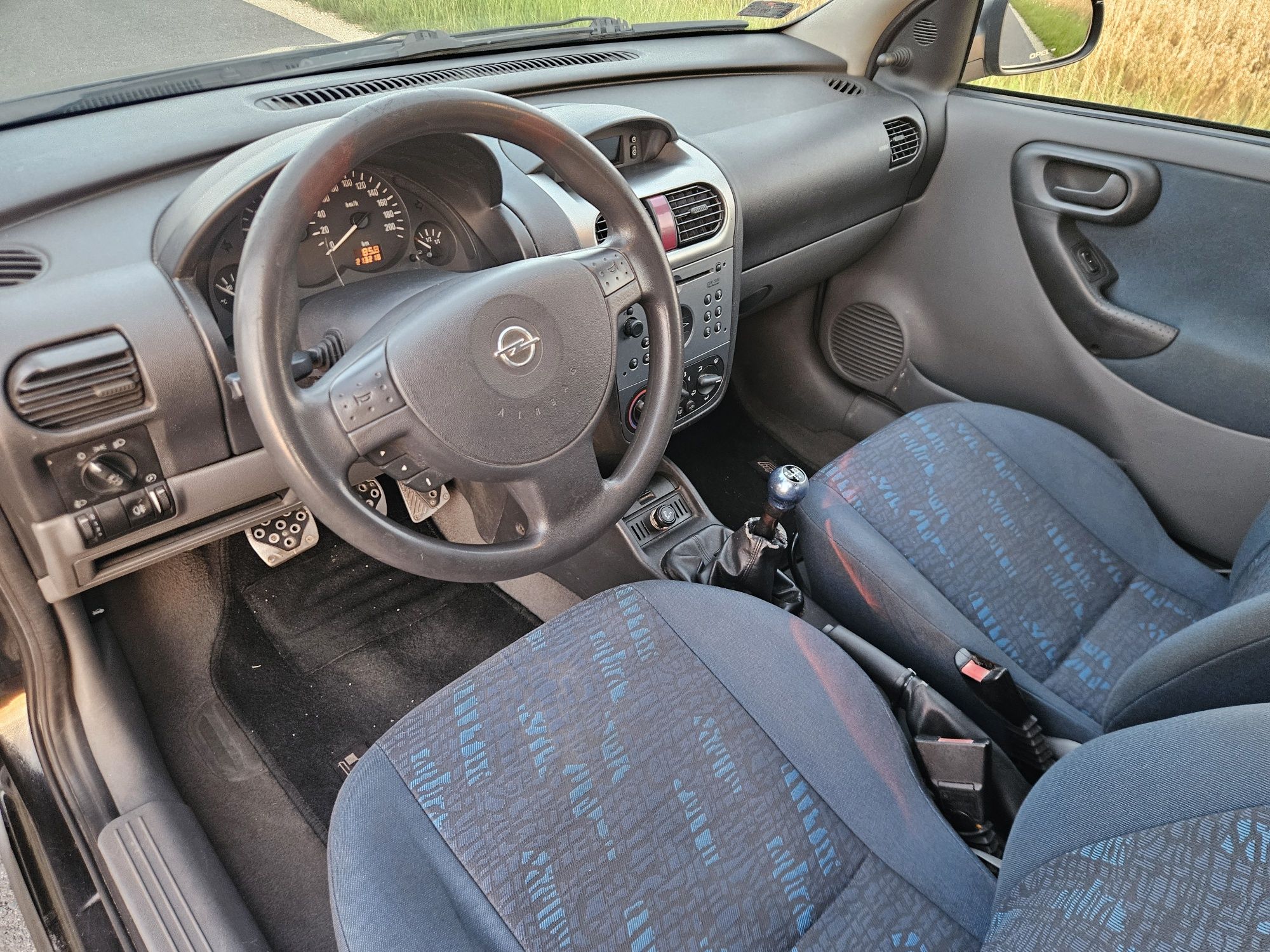 Corsa C 1.7 isuzu 2001r 97km klimatyzacja