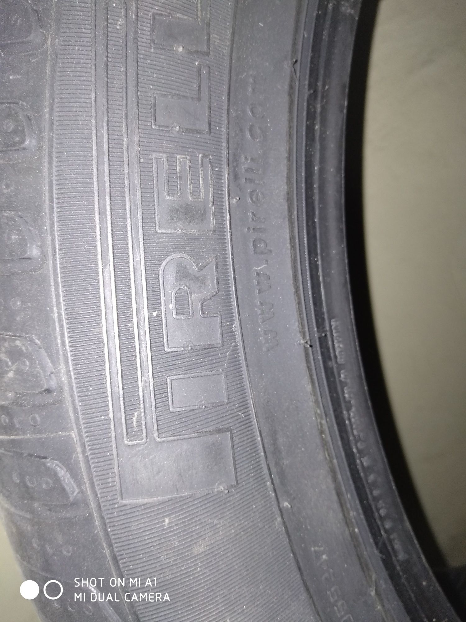 Продам шины 235/50r19