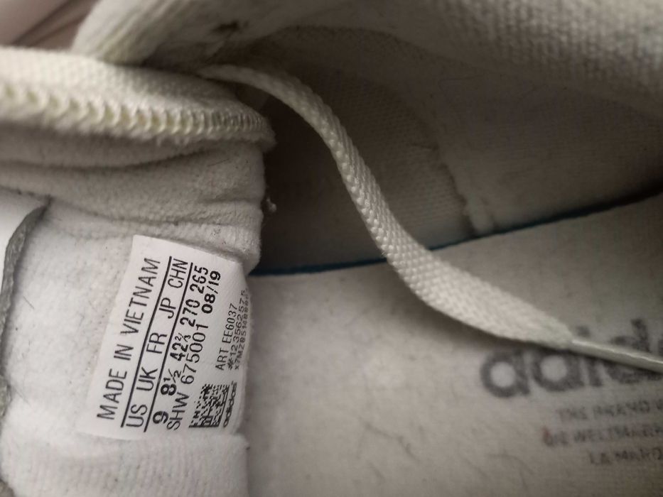 Кроссовки кожаные Adidas размер 41-42.