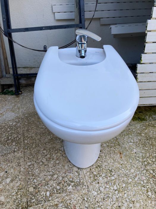 Bidé Roca com torneira Grohe - Como novo