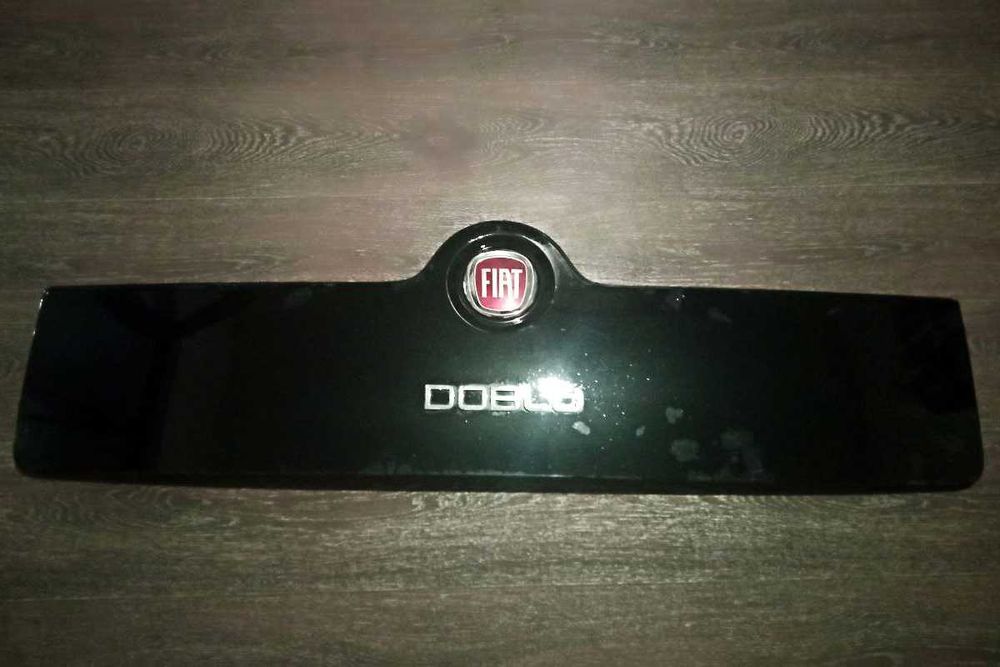 Накладка крышки Fiat Doblo (263) 2009- 735497893, 735543589, 735565740