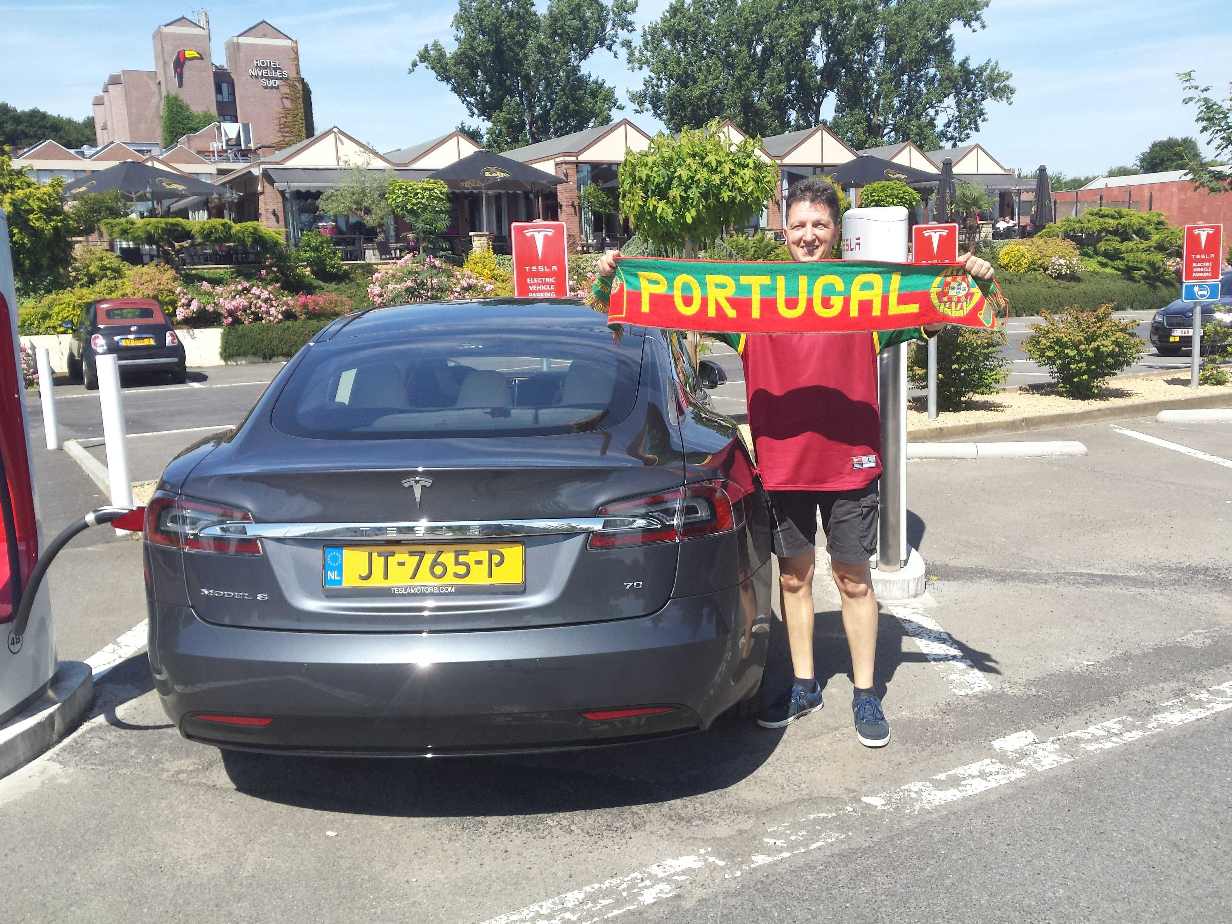 Tesla Model S 75 Free Charging 2016