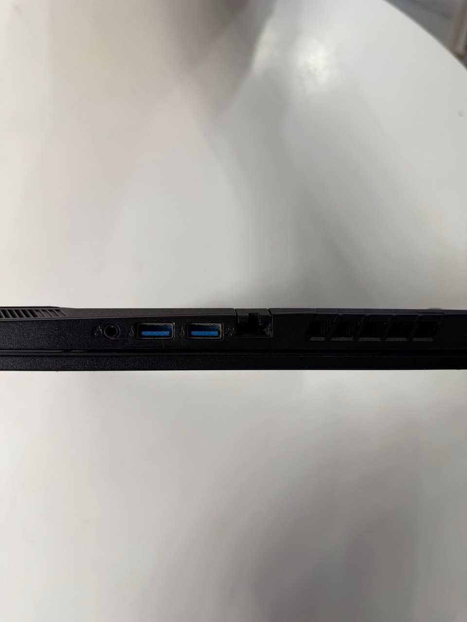 Acer Nitro AN515-44 GeForce GTX 1650 AMD Ryzen 5 4600H ОЗП 16 Гб 3 ГГц