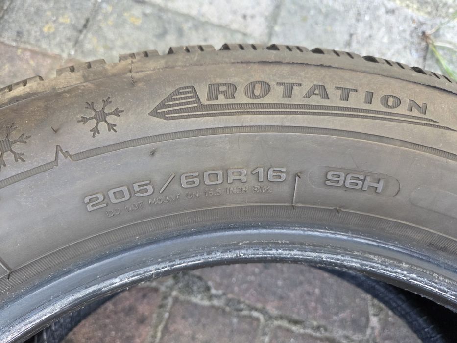 Opony zimowe Pirelli 205/60r16 -okazja