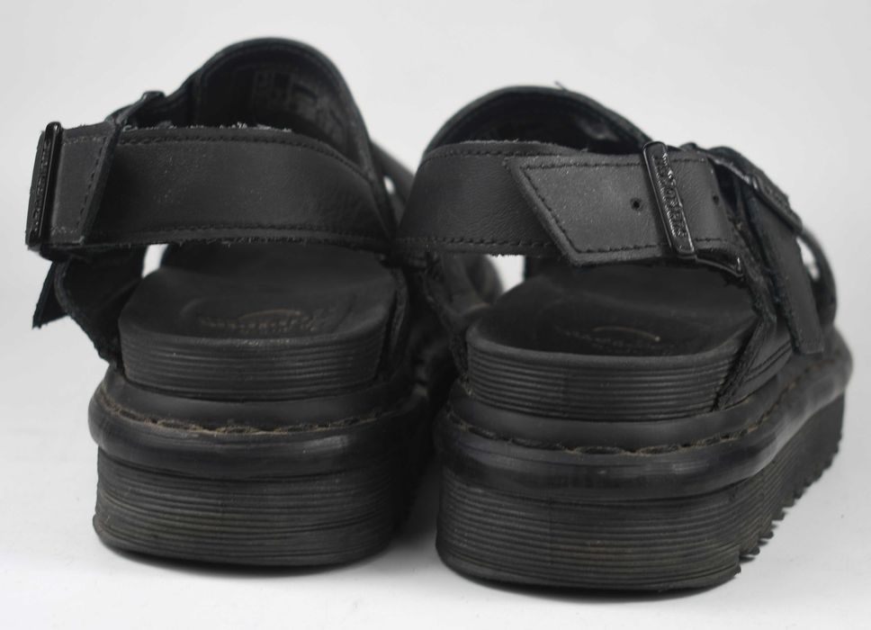 Używane Dr. Martens Sandały skórzane Voss roz. 36