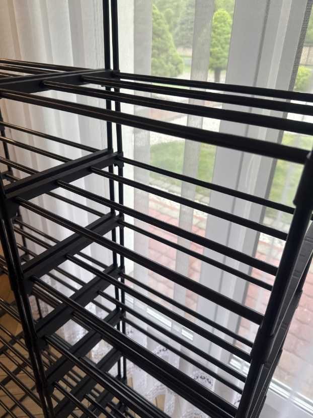 Metlowa z dodatkiem plastiku szafka, stojak na buty czarny