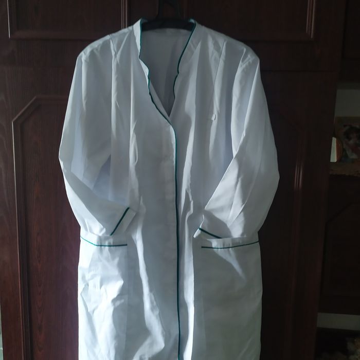 Медичний  котоновий халат,50-52 р.