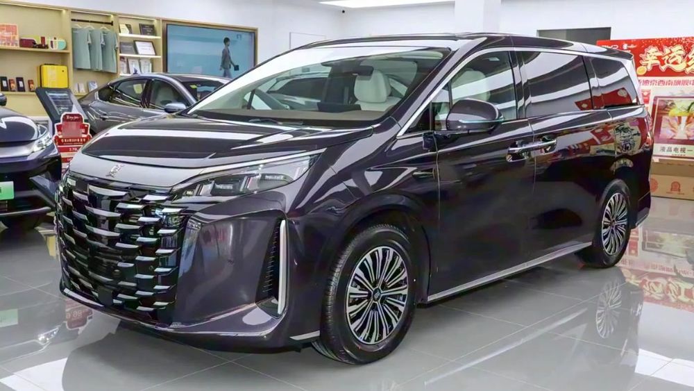 BYD Xia BYD Xia 2025 – Luksusowy VAN PHEV | 7 miejsc, Dolby Atmos, 145 km EV
