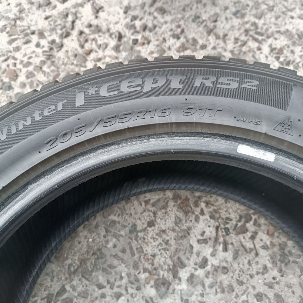 Продам комплект зимових шин Hankook Winter I Cept RS2 205/55 R16 91T.