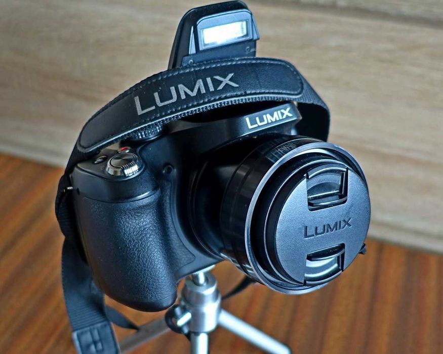 Aparat fotograficzny Panasonic FZ-72 komplet sklepowy  60x zoom.