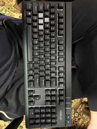 Продам механическую клавиатуру Corsair Strafe RGB