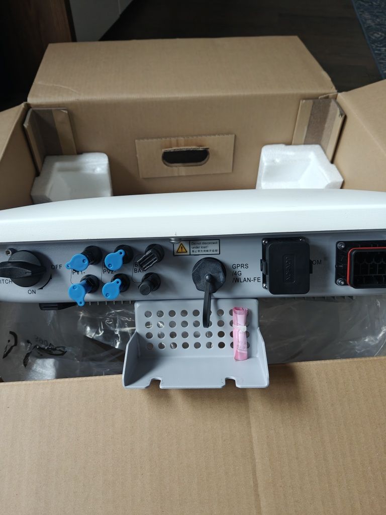 Falownik 4kW Inwerter Huawei 4KTL-M1