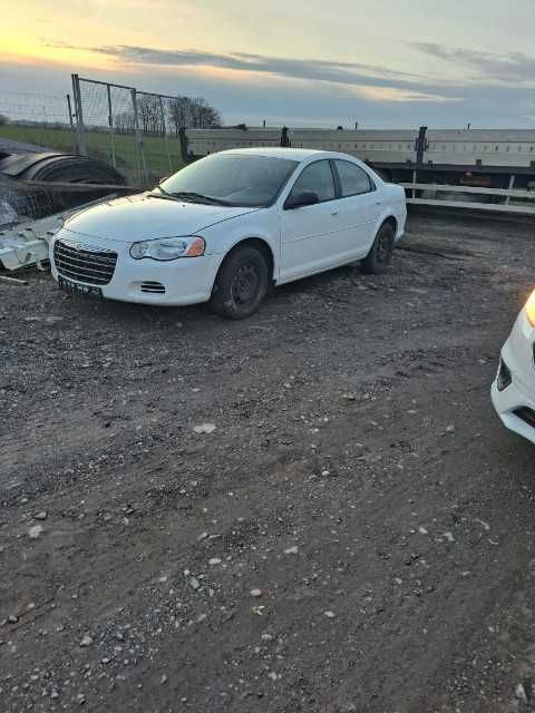 Chrysler sebring sedan 2003 r 2.7 automat na części