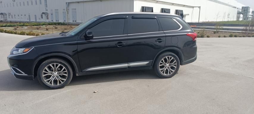 Mitsubishi Outlander 2,4 SEL 2017