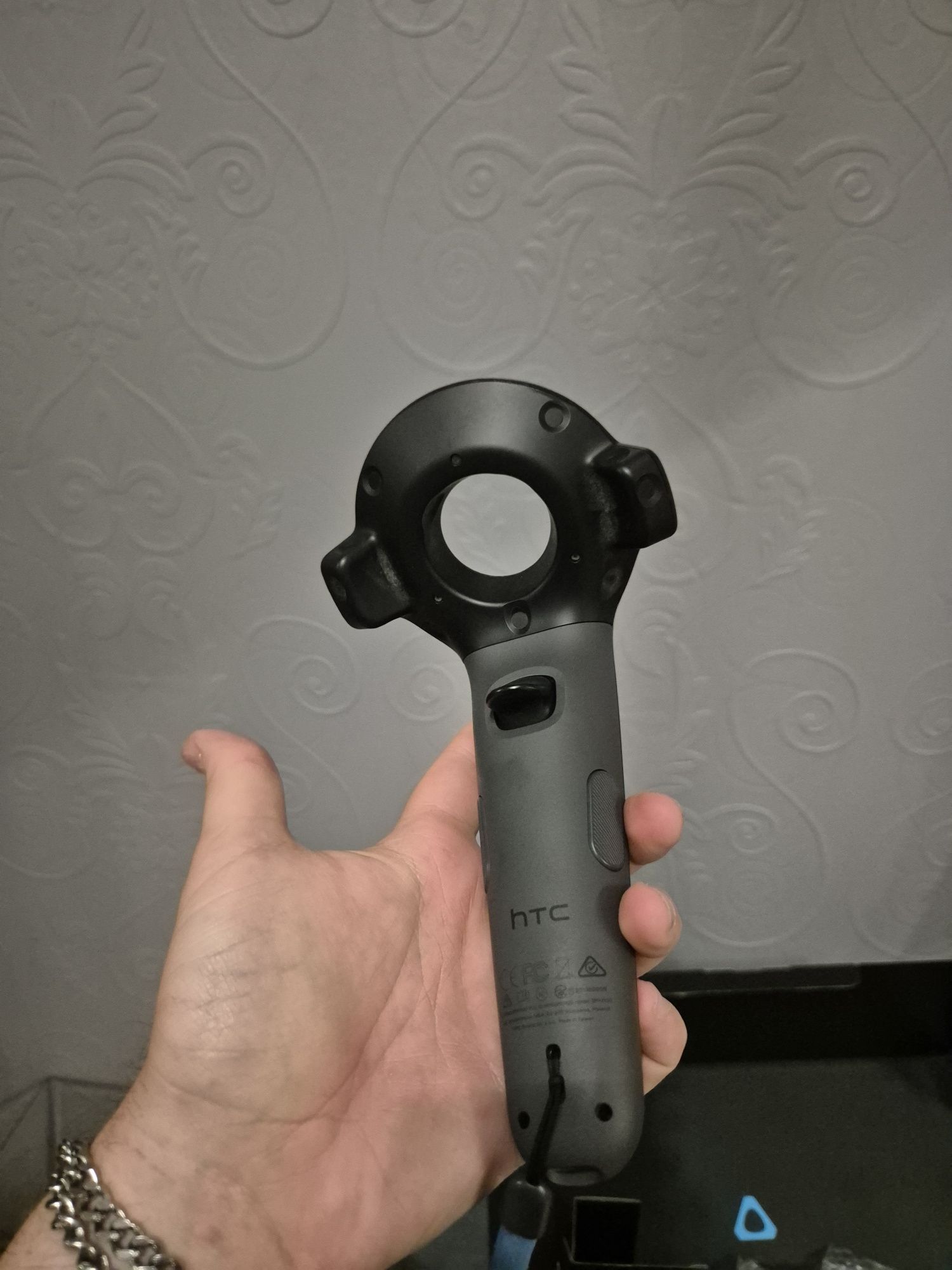 HTC Vive Cosmos Elite