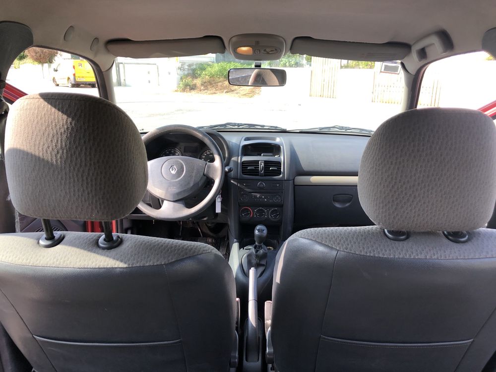 Renault Clio 1.2 2004 Gasolina - Impecavel